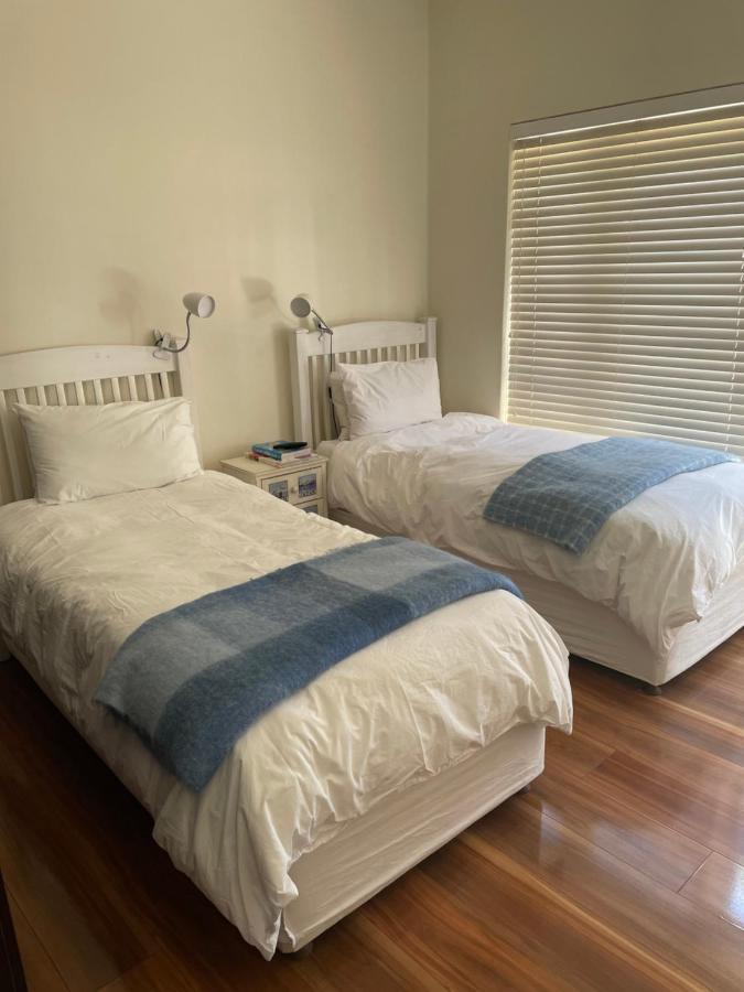 Whispering Palms Apartment Порт Елизабет Екстериор снимка